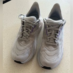 HOKA Arahi 6 Women’s